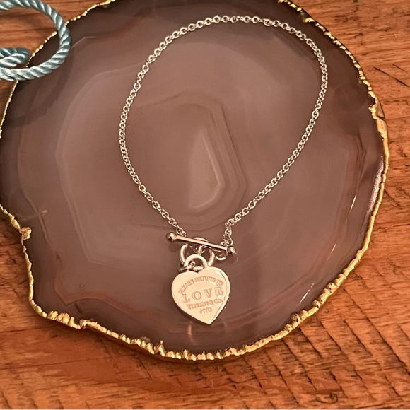 Authentic Tiffany & Co.® Return to Tiffany® Heart Tag Toggle Bracelet - Medium - Picture 8 of 9
